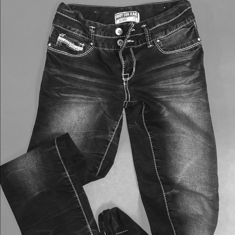 Amethyst short skinny jeans. Very good condition!